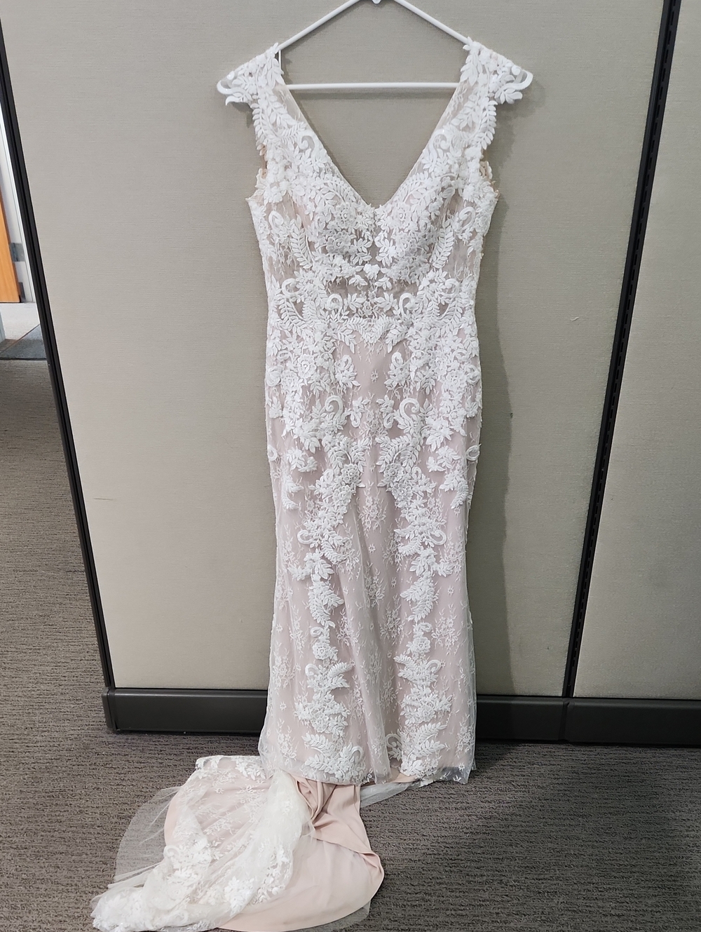 Whispers and Echoes Milano Gown Size 12 - Picture 4 of 16
